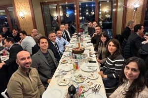 Maliye Denetim Elemanları Derneği tarafından tertip edilen "İstanbul İftar Yemeği" programı, Üsküdar SGK Sosyal Tesislerinde 27 Şubat 2026 tarihinde gerçekleştirilmiştir.