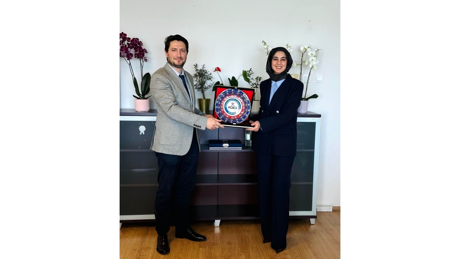 İzmir Defterdarlığına Grup Müdürü olarak atanan üyemiz Nur BİNGÖL ATAN ziyaret edilmiştir.